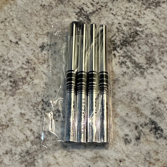 Marc Jacobs Black Travel Mini Eyeliner Set of 4 NEW - Picture 1 of 2
